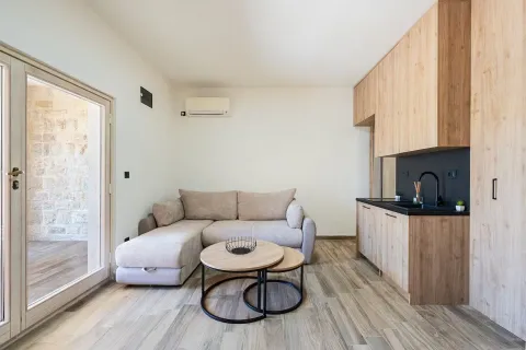 Izdavanje, jednosoban stan, 46m², Reževići, Budva - image 5