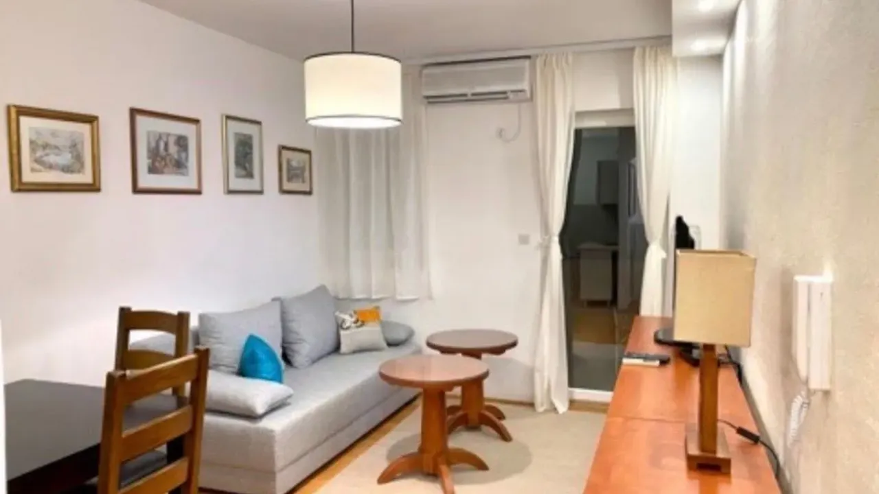 Izdavanje, jednosoban stan, 40m², Rozino, Budva