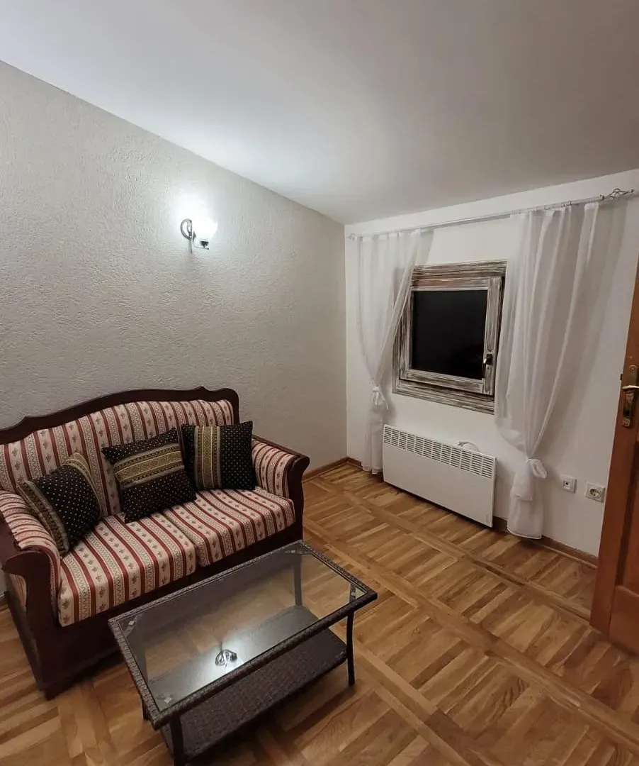 Prodaja, četvorosoban stan, 94m², Vračar Hram, Vračar Sve Podlokacije