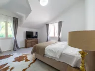 Izdavanje, kuća, 315m², Tivat, Crna Gora - image 11