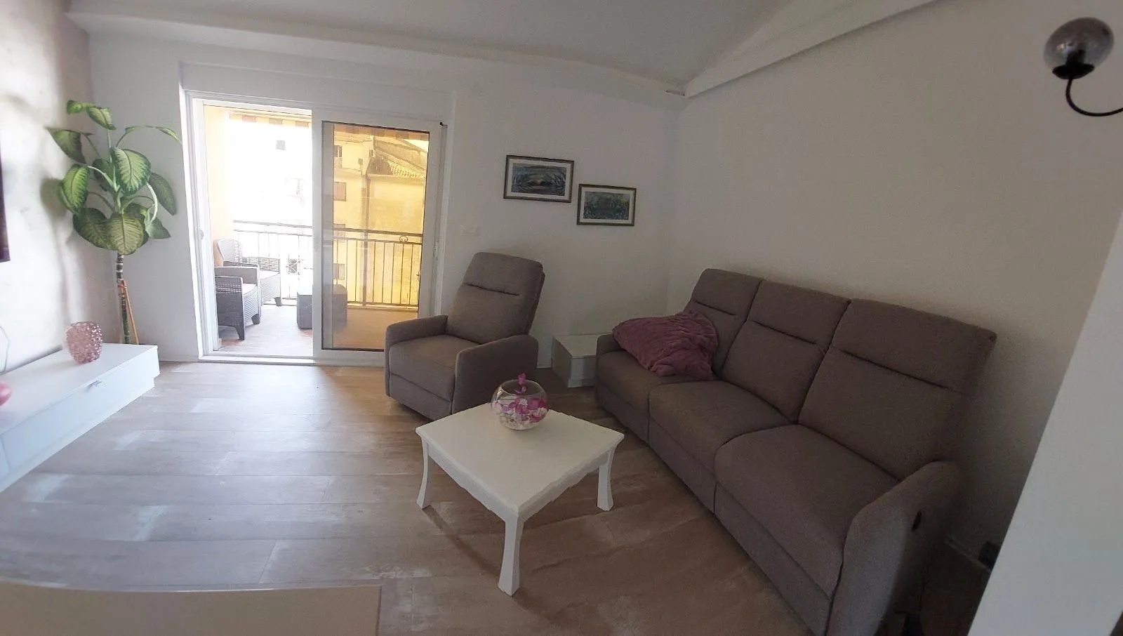 Rent, two bedroom apartment, 60m², Seljanovo, Tivat