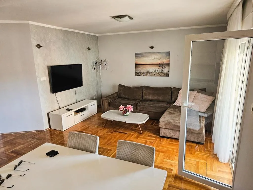 Rent, two bedroom apartment, 80m², Zagorič, Podgorica