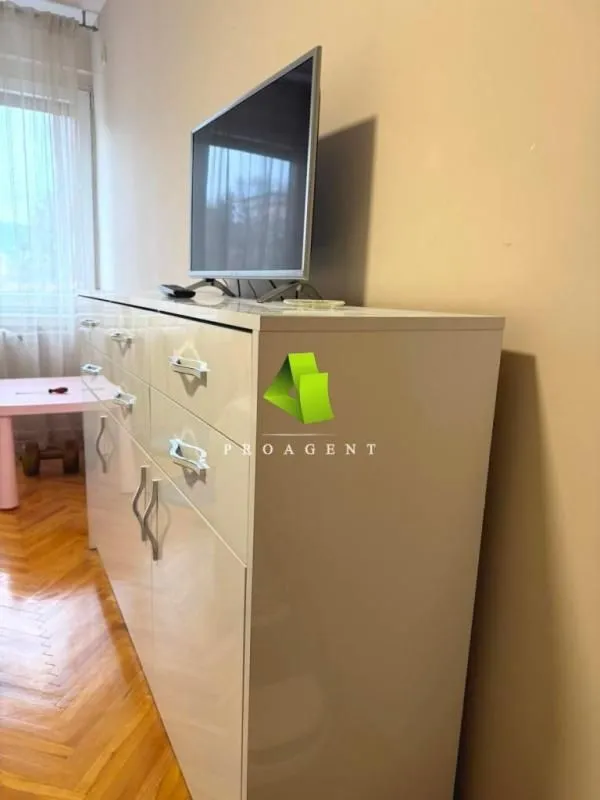 Izdavanje, jednosoban stan, 56m², Medijana, Niš