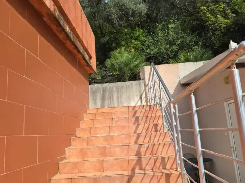 Sale, two bedroom apartment, 74m², Petrovac, Budva - image 2