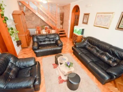 Prodaja, trosoban stan, 95m², Dobrota, Kotor - image 6