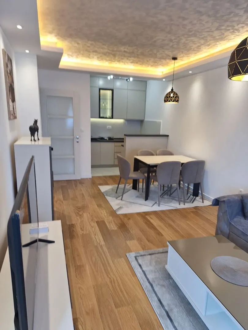 Izdavanje, dvosoban stan, 49m², City Kvart, Podgorica