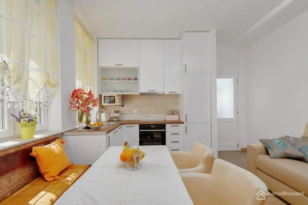 Sale, one bedroom apartment, 57m², Kotor, Crna Gora
