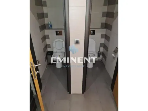 Izdavanje, poslovni prostor, 2776m², Zemun Sve Podlokacije, Beograd - image 17