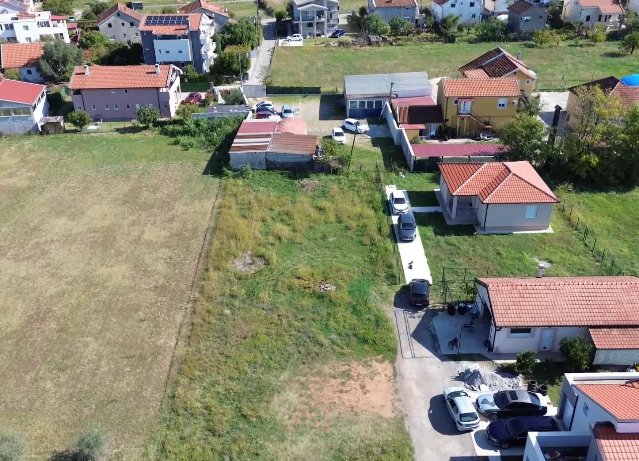 Prodaja, plac, 530m², Tološi, Podgorica