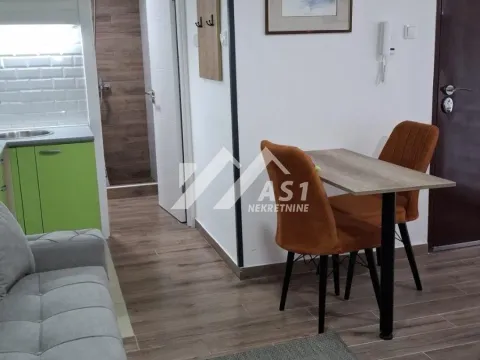 Izdavanje, stan, 32m², Lipov gaj, Novi Sad Sve Podlokacije - image 2
