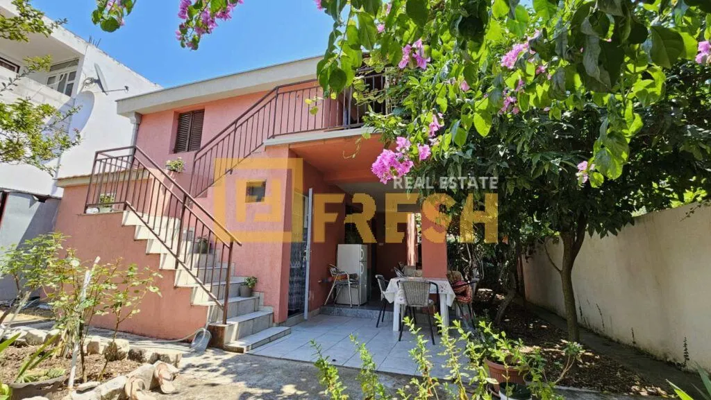 Prodaja, kuća, 140m², Petrovac, Budva