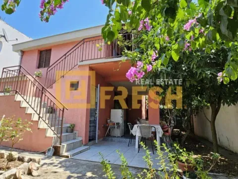 Prodaja, kuća, 140m², Petrovac, Budva