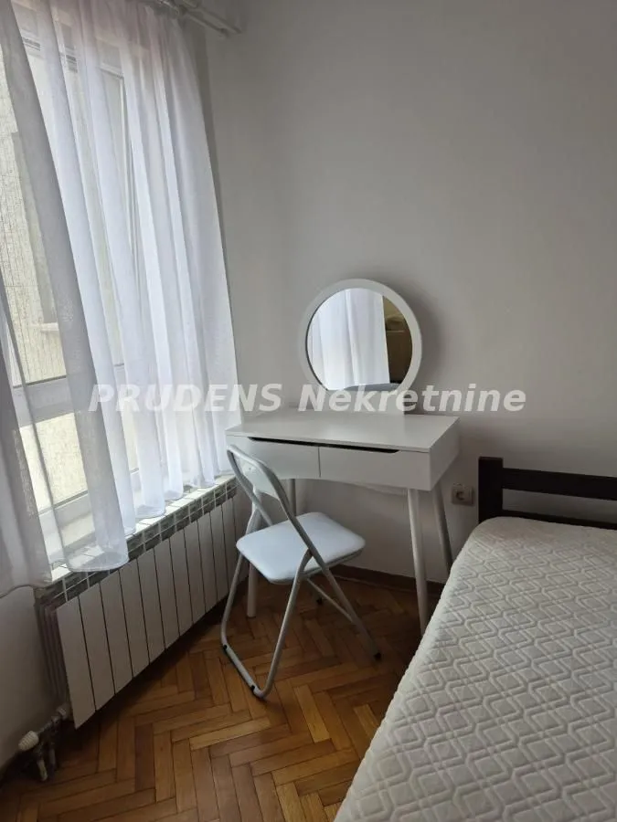 Izdavanje, dvosoban stan, 49m², Zvezdara Sve Podlokacije, Beograd