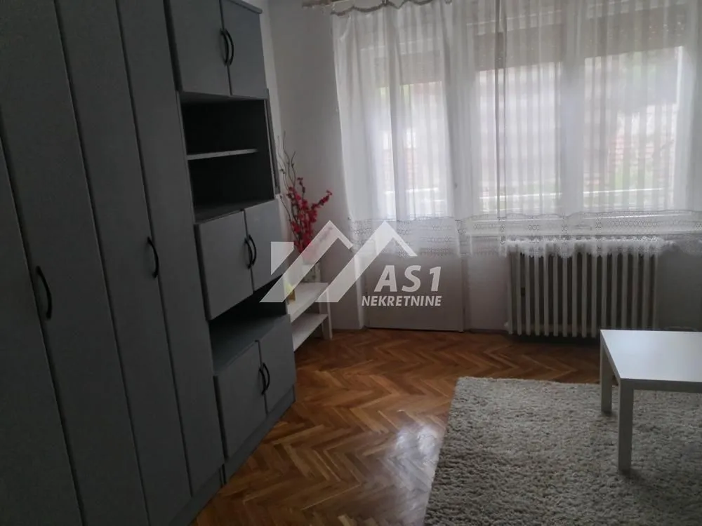 Izdavanje, dvosoban stan, 60m², Sajam, Novi Sad Sve Podlokacije