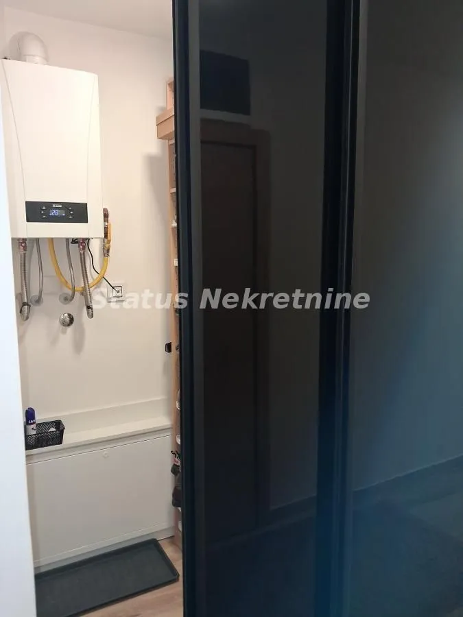 Prodaja, četvorosoban stan, 98m², Petrovaradin, Novi Sad