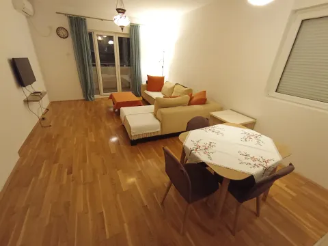 Rent, one bedroom apartment, 51m², Ljubović, Podgorica - image 17