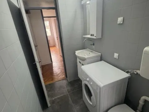 Izdavanje, poslovni prostor, 95m², Centar, Niš - image 9