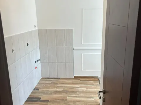 Prodaja, stan, 42m², Cetinje, Crna Gora - image 10