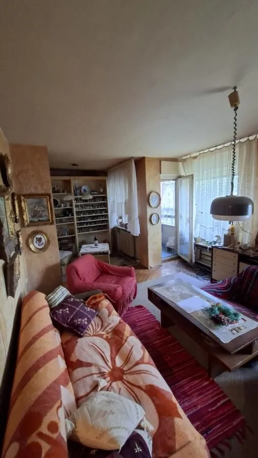 Prodaja, trosoban stan, 79m², Kikinda, Srbija