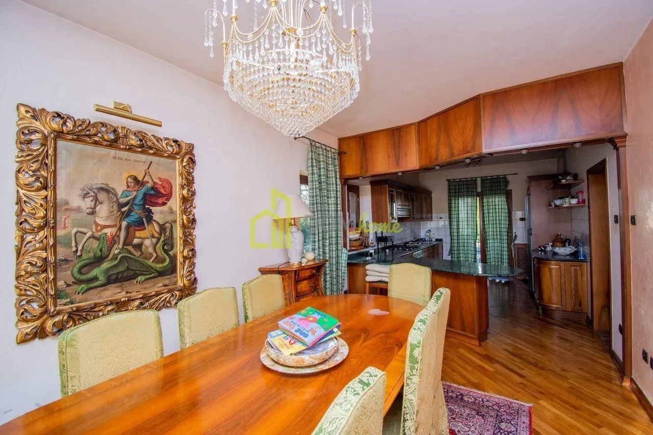 Prodaja, kuća, 750m², Pod Goricom, Podgorica