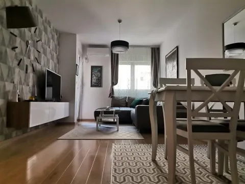 Izdavanje, jednosoban stan, 45m², City Kvart, Podgorica - image 3