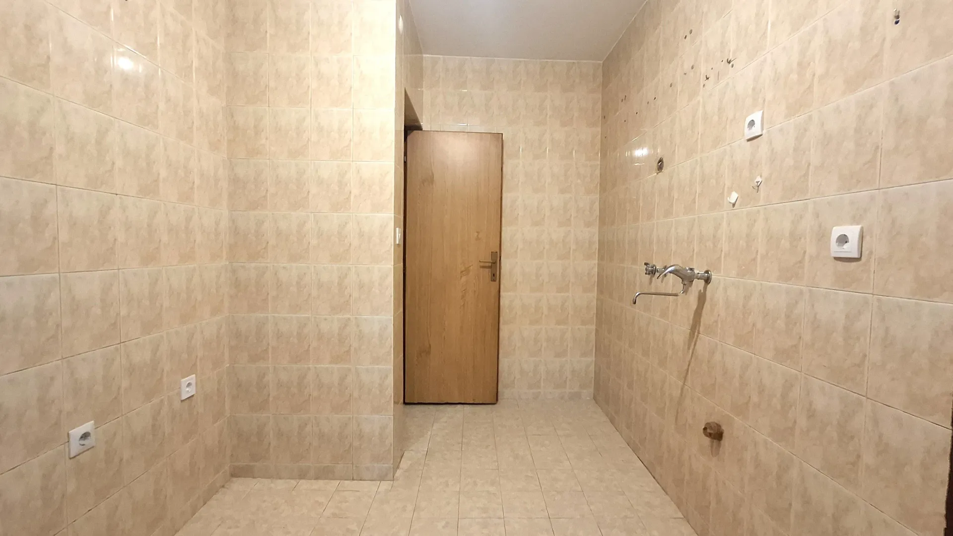 Izdavanje, dvosoban stan, 73m², Makedonsko naselje, Bar