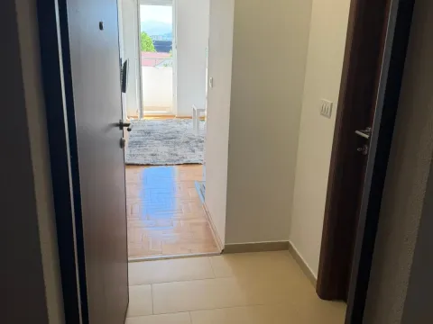 Izdavanje, jednosoban stan, 23m², Gornja Gorica, Podgorica - image 4