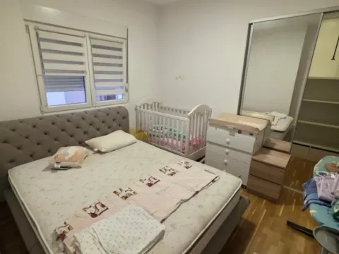 Izdavanje, dvosoban stan, 72m², Blok 9, Podgorica - image 11