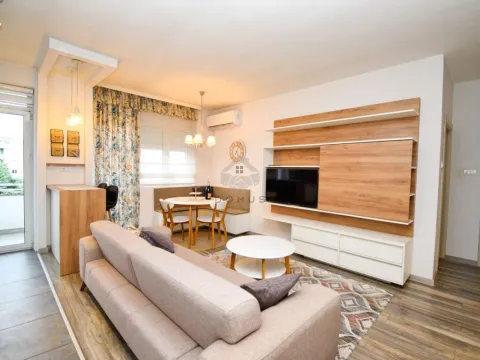 Izdavanje, jednosoban stan, 52m², Preko Morače, Podgorica - image 2