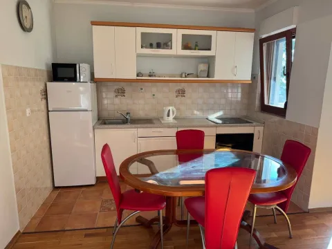 Prodaja, jednosoban stan, 48m², Petrovac, Budva - image 8