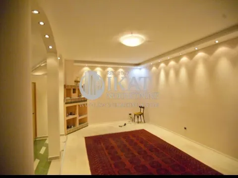 Izdavanje, četvorosoban stan, 158m², Đeram Pijaca, Beograd - image 7