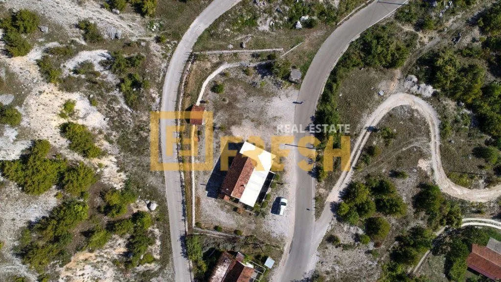 Sale, office space, 1028m², Nikšić, Crna Gora