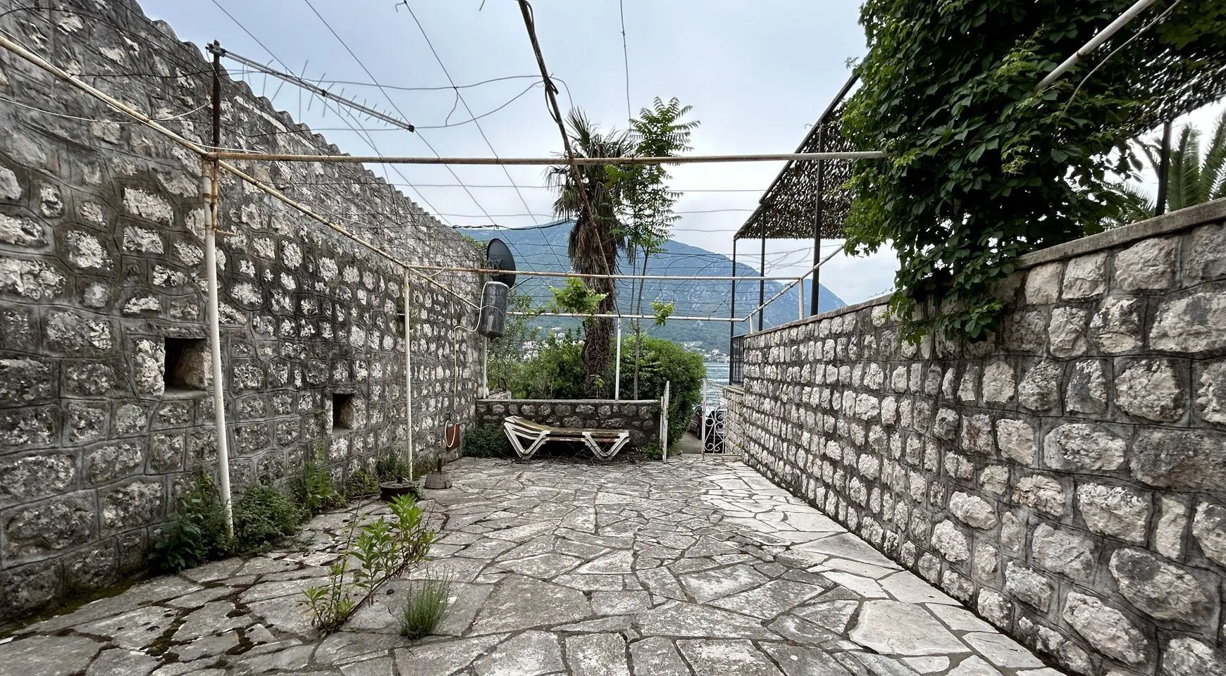 Prodaja, kuća, 166m², Dobrota, Kotor