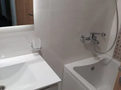 Izdavanje, dvosoban stan, 69m², Master Kvart, Podgorica - image 2