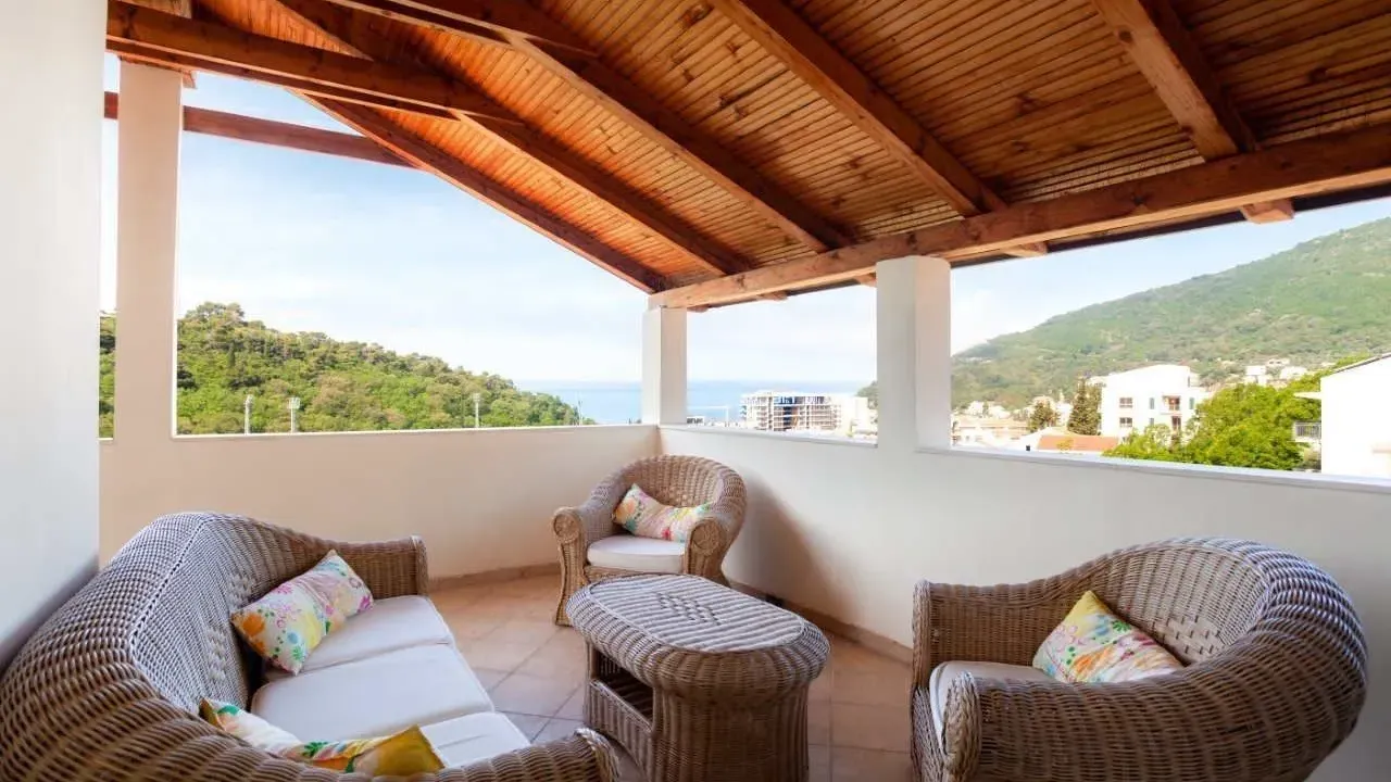 Sale, one bedroom apartment, 69m², Petrovac, Budva