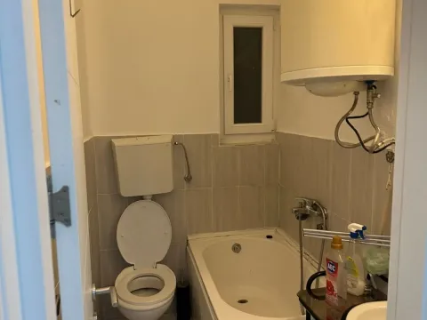 Izdavanje, kuća, 85m², Zagorič, Podgorica - image 9