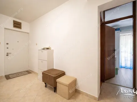 Sale, three bedroom apartment, 88m², Dobrota, Kotor - image 21