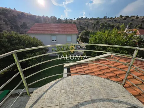 Izdavanje, kuća, 200m², Zagorič, Podgorica - image 11