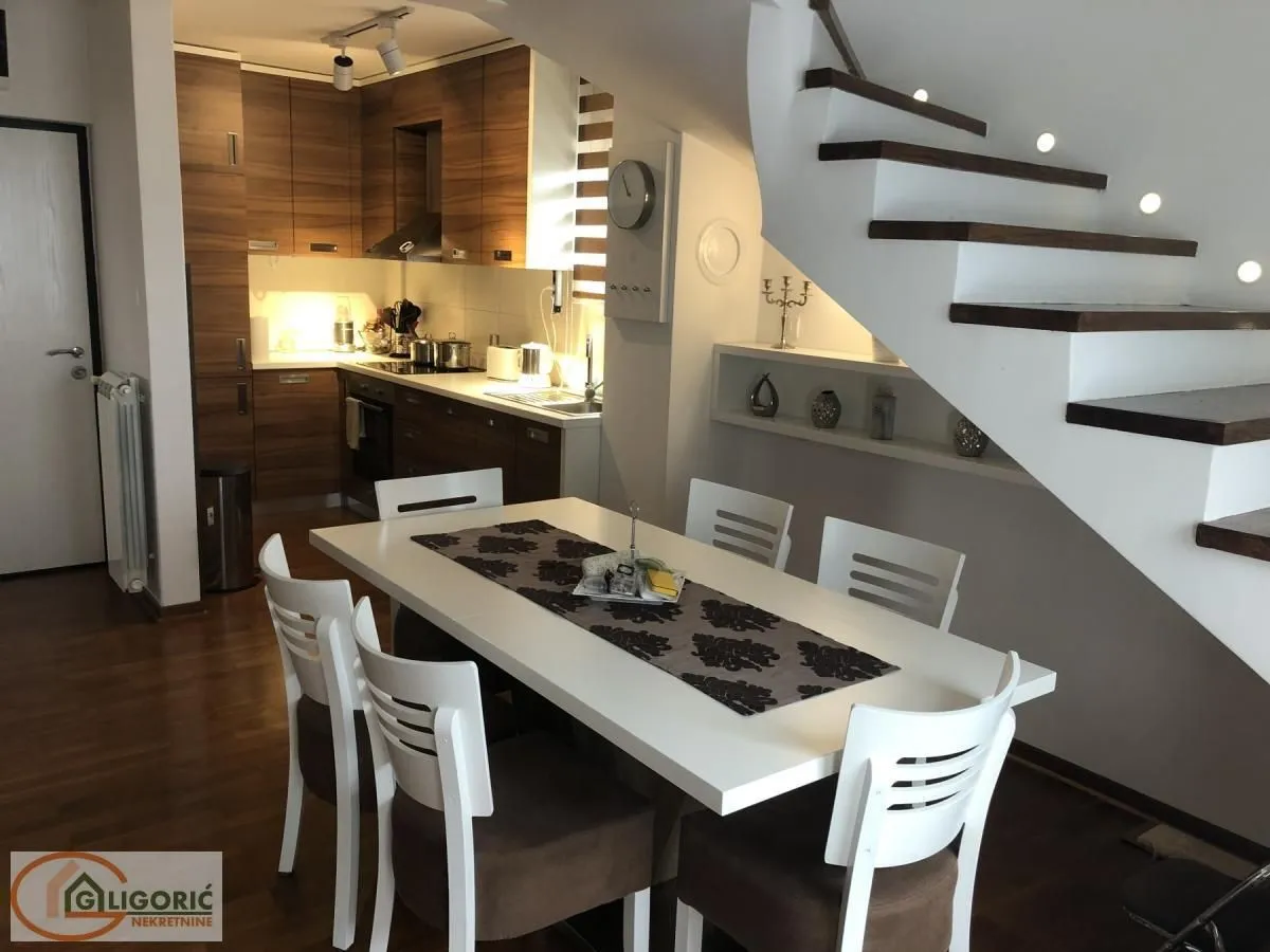 Sale, apartment, 119m², Zemun Gornji Grad, Zemun Sve Podlokacije