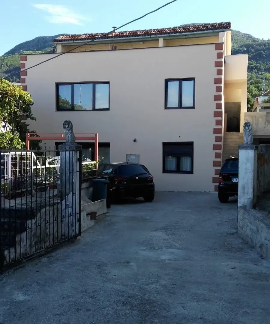 Prodaja, kuća, 245m², Tivat, Crna Gora