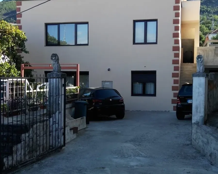 Sale, house, 245m², Tivat, Crna Gora