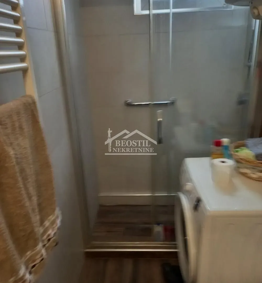 Prodaja, dvosoban stan, 52m², Zemun Sve Podlokacije, Beograd