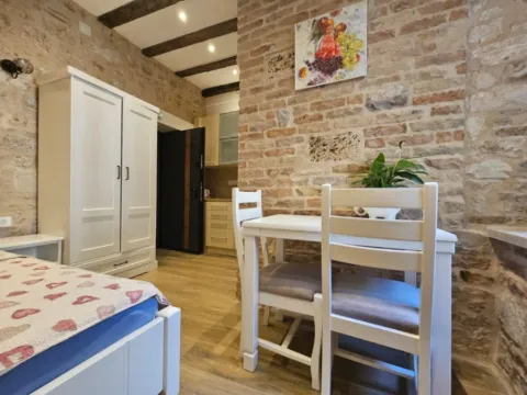 Prodaja, garsonjera, 15m², Stari Grad Kotor, Kotor - image 4