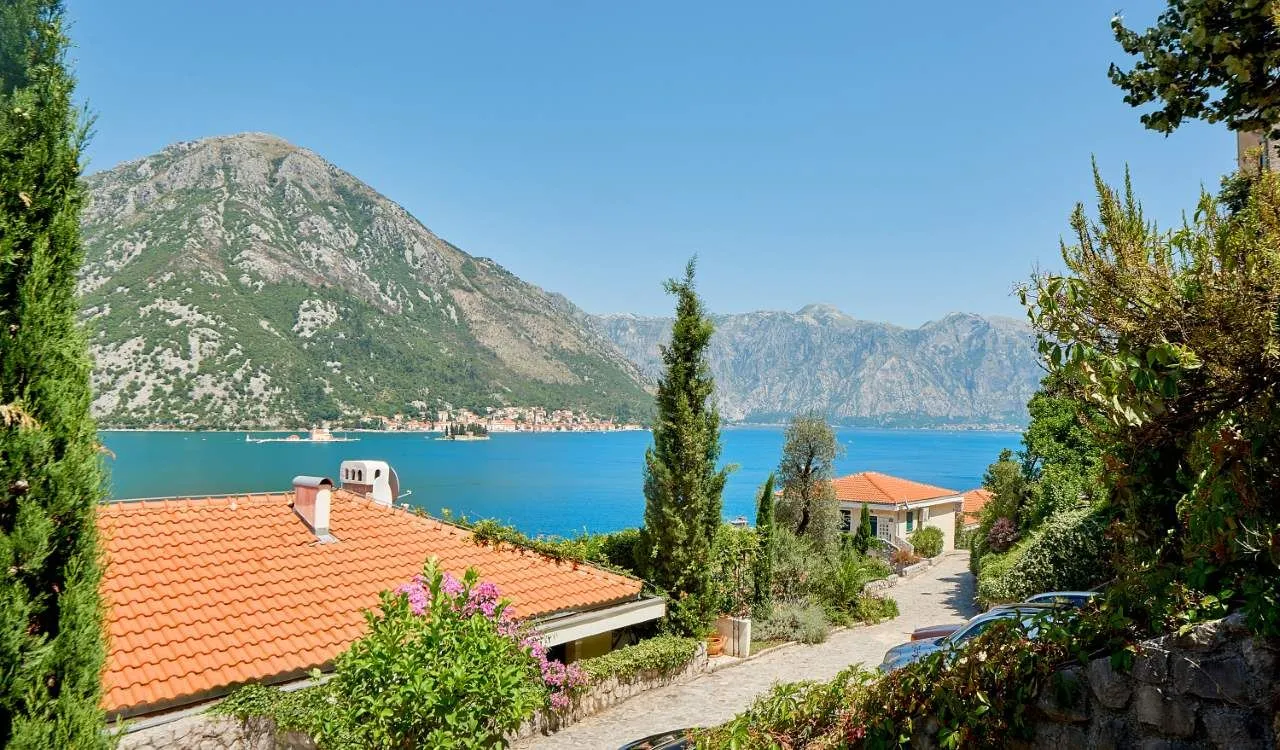 Sale, house, 235m², Kostanjica, Kotor