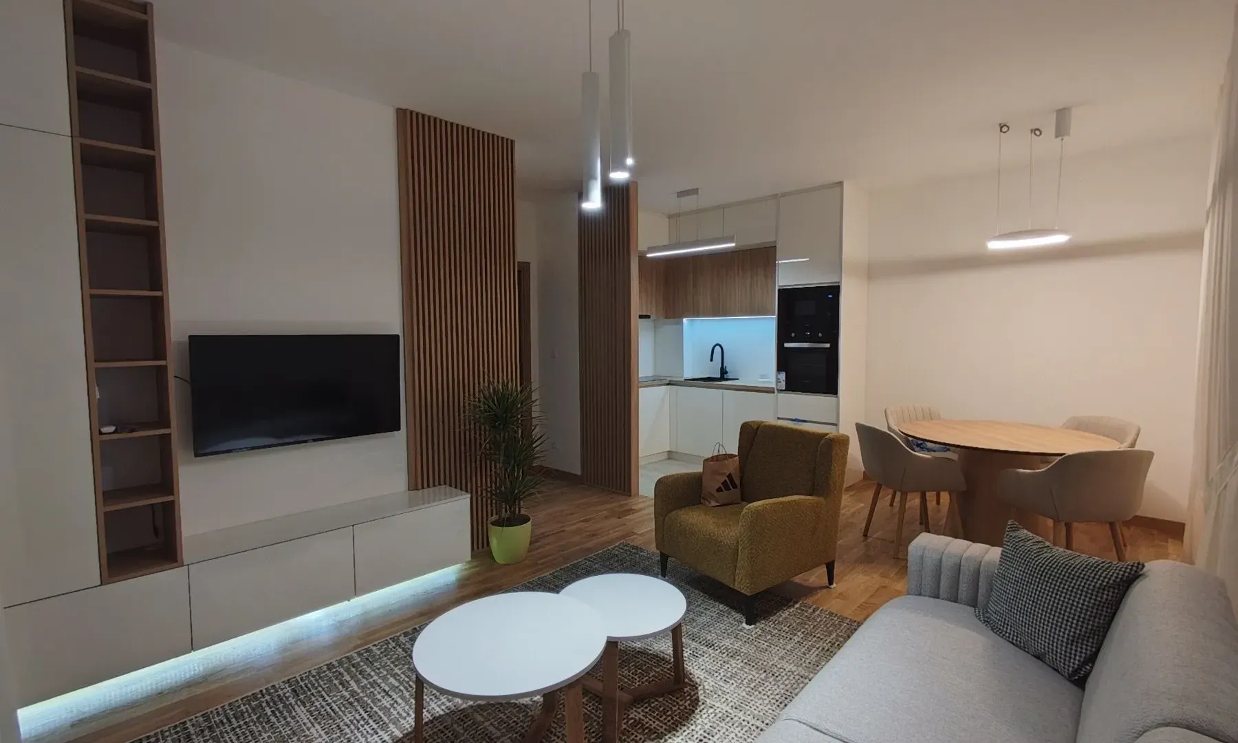 Izdavanje, dvosoban stan, 62m², Zabjelo, Podgorica