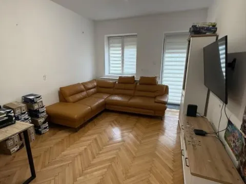 Izdavanje, kuća, 120m², Petrovaradin, Novi Sad - image 7