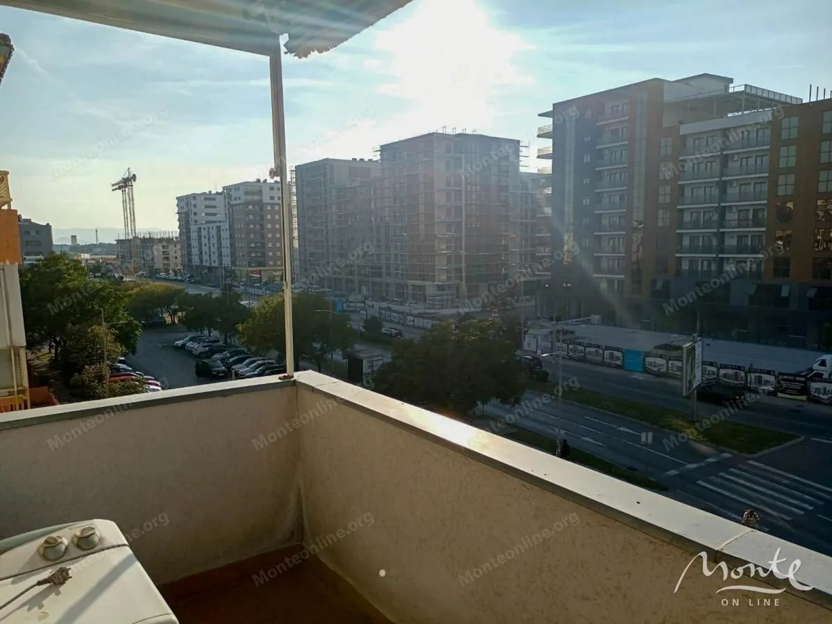 Prodaja, dvosoban stan, 96m², Stari Aerodrom, Podgorica