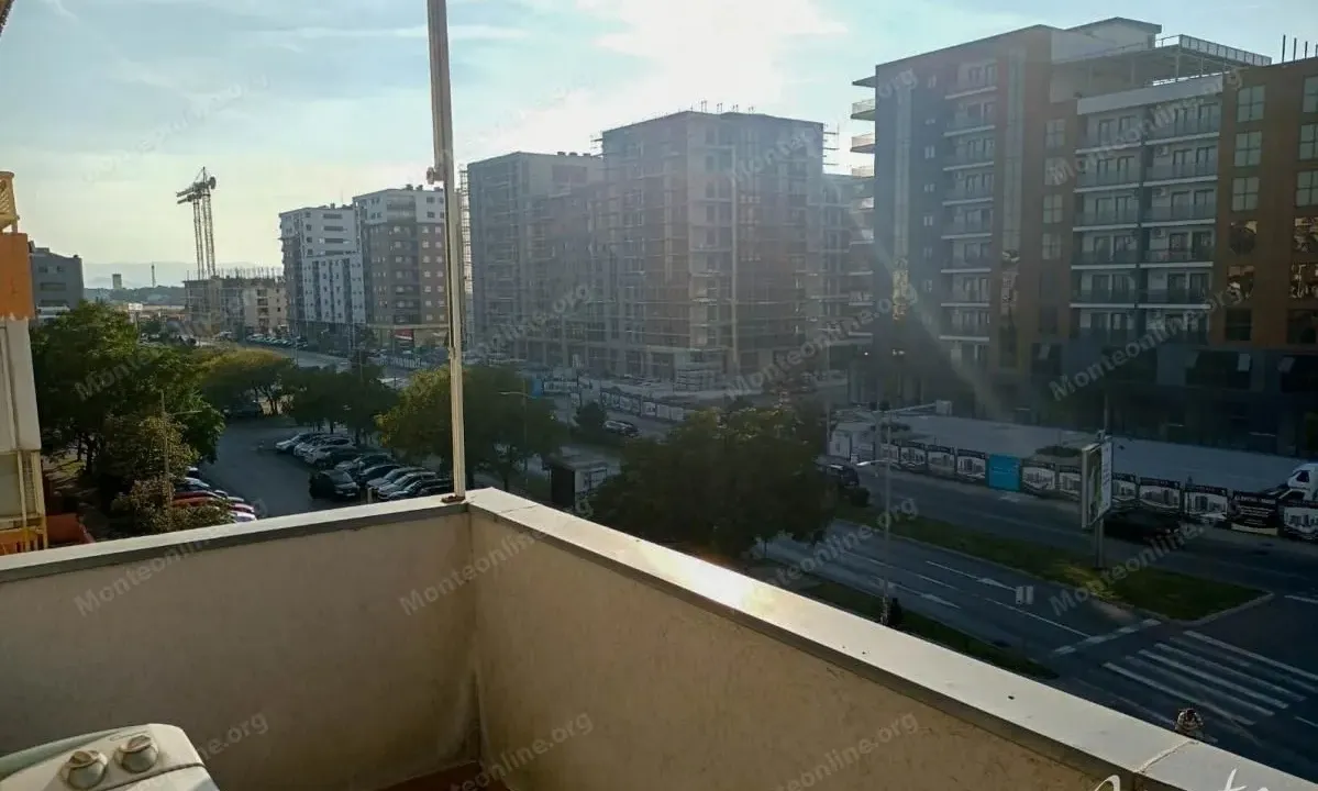 Prodaja, dvosoban stan, 96m², Stari Aerodrom, Podgorica