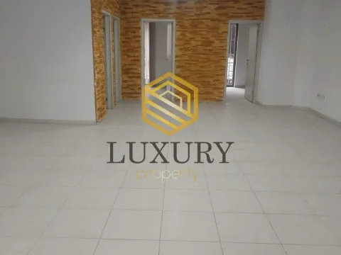 Rent, office space, 172m², 1 maj, Podgorica - image 10