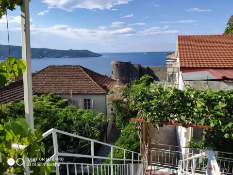 Prodaja, kuća, 132m², Herceg Novi, Crna Gora